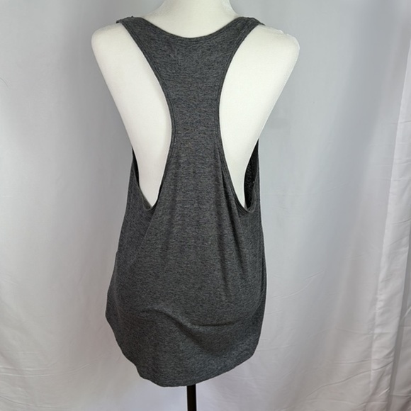 TNA Aritzia Heather Grey Lightweight Tank Top - Picture 4 of 7